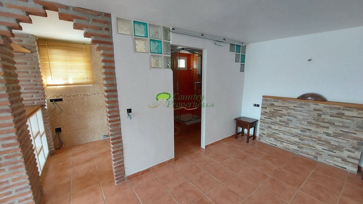 5 sypialnia Finka/Dom wiejski na sprzedaż w Torrox - 450 000 € (Ref: 9326863)