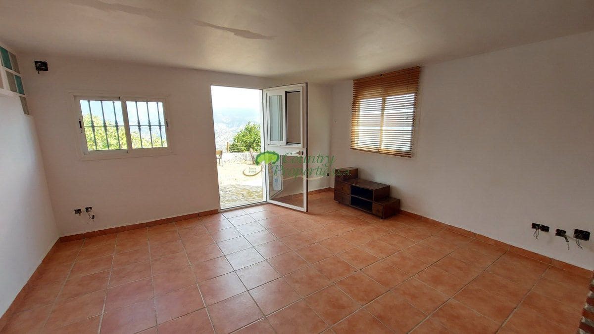 5 sypialnia Finka/Dom wiejski na sprzedaż w Torrox - 450 000 € (Ref: 9326863)