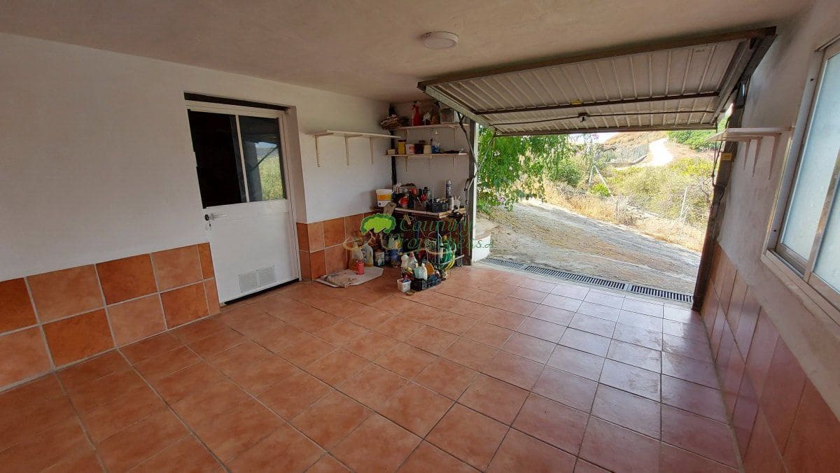 5 sypialnia Finka/Dom wiejski na sprzedaż w Torrox - 450 000 € (Ref: 9326863)