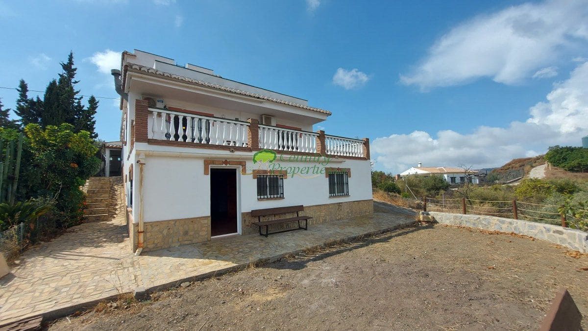 5 sypialnia Finka/Dom wiejski na sprzedaż w Torrox - 450 000 € (Ref: 9326863)