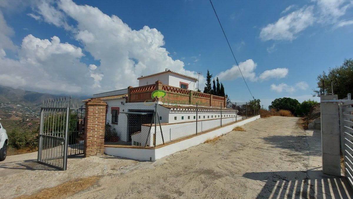 5 sypialnia Finka/Dom wiejski na sprzedaż w Torrox - 450 000 € (Ref: 9326863)