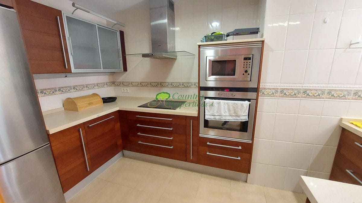 2 soverom Penthouse til salgs i Torrox med garasje - € 389 000 (Ref: 9326864)