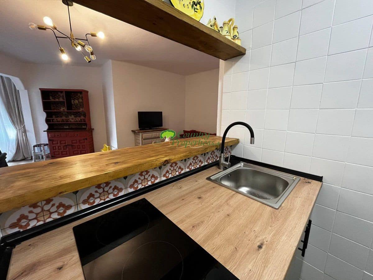 1 slaapkamer Appartement te huur in Torrox - € 750 (Ref: 9362772)