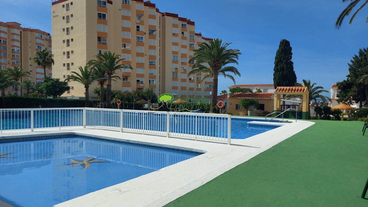 1 slaapkamer Appartement te huur in Torrox - € 750 (Ref: 9362772)