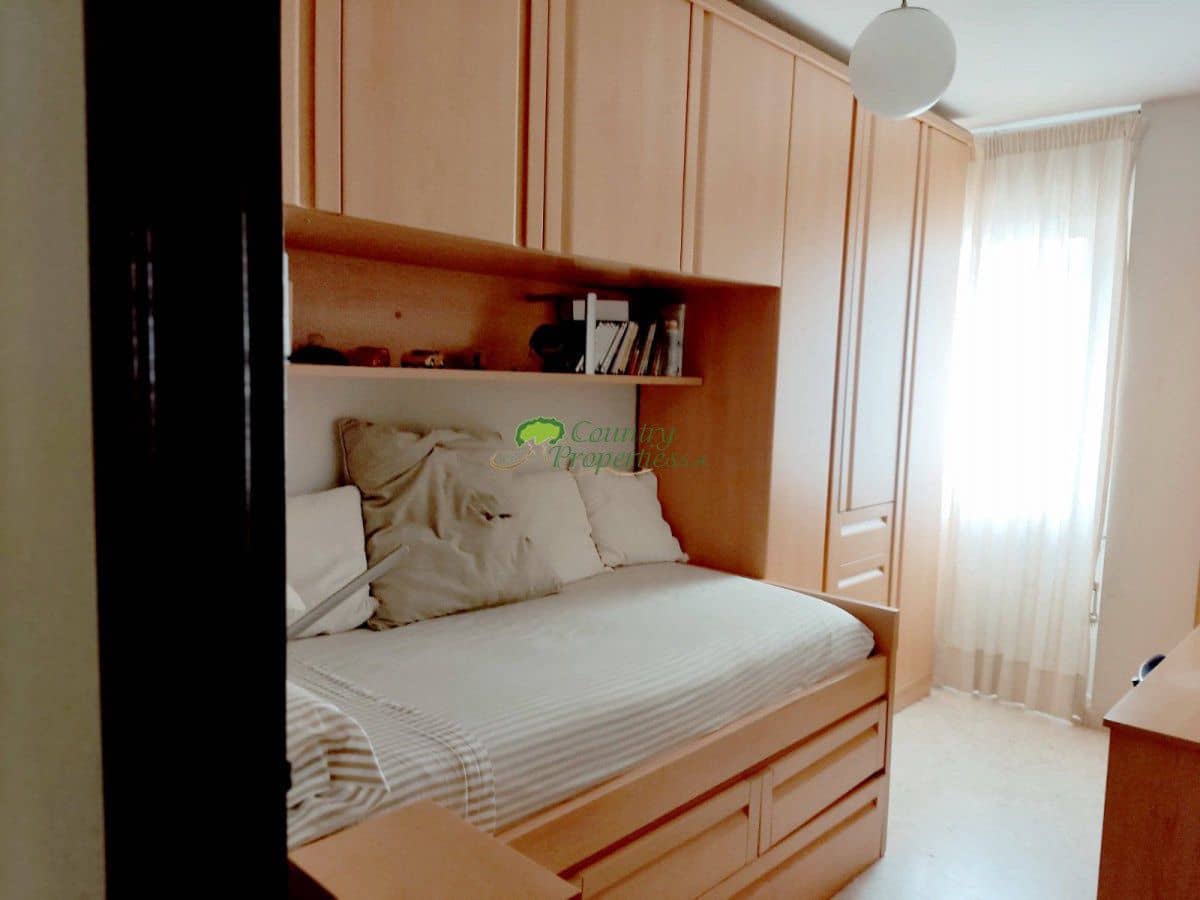 4 Zimmer Apartment zu verkaufen in Torre del Mar mit Garage - 425.000 € (Ref: 9368879)