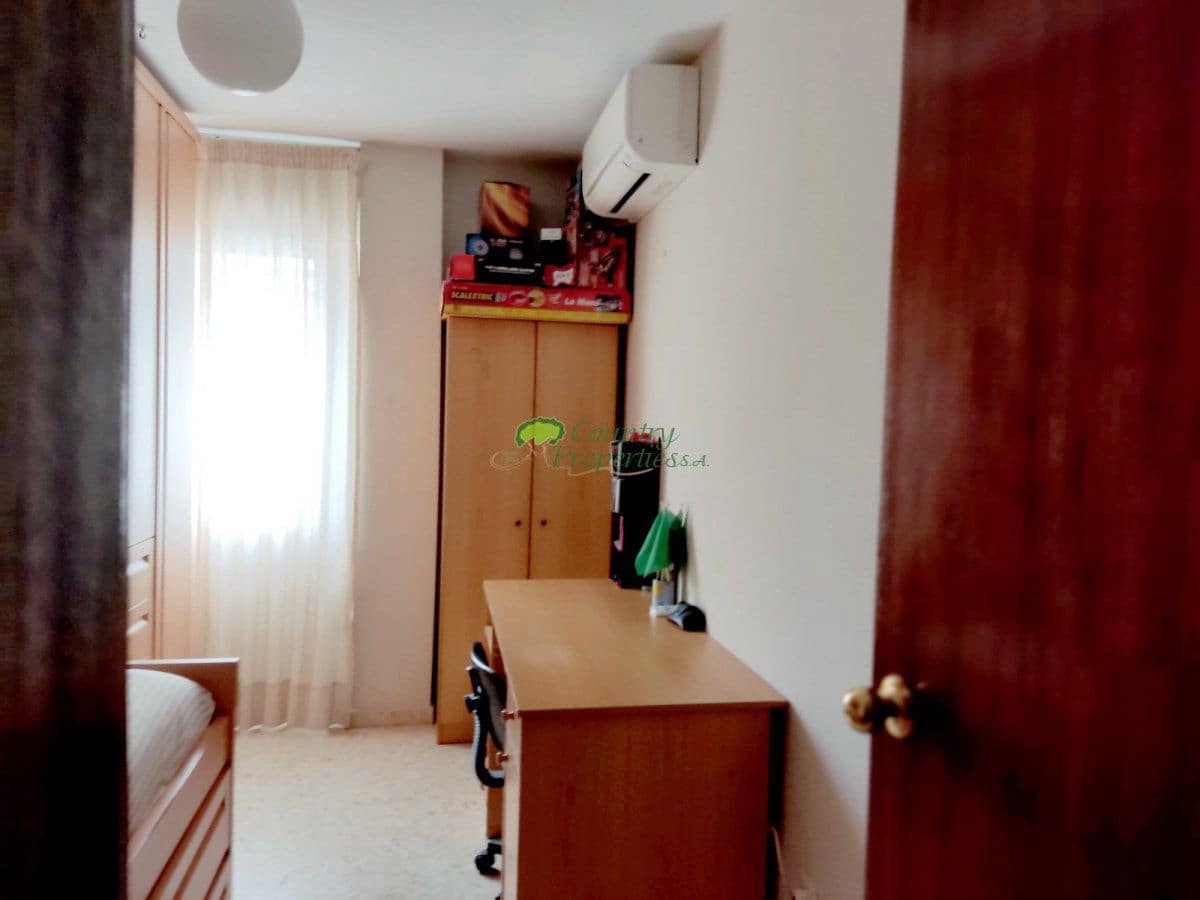 4 Zimmer Apartment zu verkaufen in Torre del Mar mit Garage - 425.000 € (Ref: 9368879)