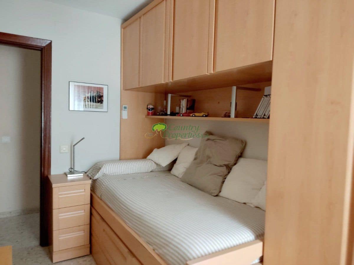 4 Zimmer Apartment zu verkaufen in Torre del Mar mit Garage - 425.000 € (Ref: 9368879)