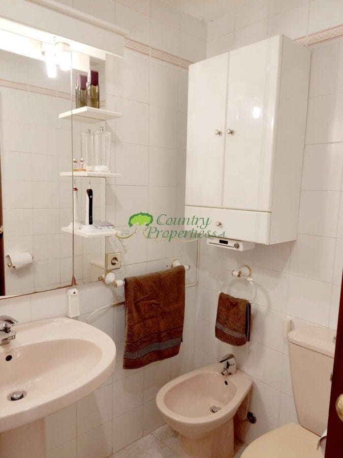 4 Zimmer Apartment zu verkaufen in Torre del Mar mit Garage - 425.000 € (Ref: 9368879)