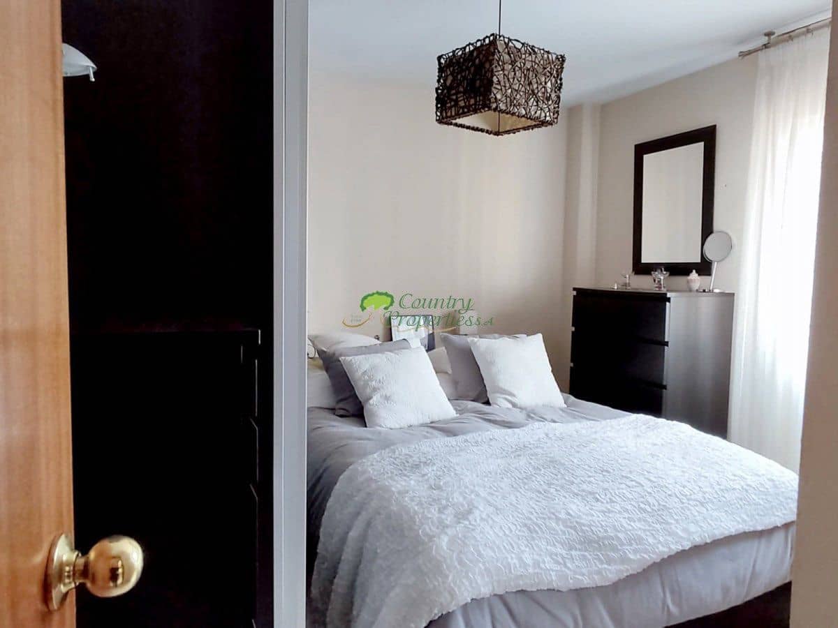 4 Zimmer Apartment zu verkaufen in Torre del Mar mit Garage - 425.000 € (Ref: 9368879)