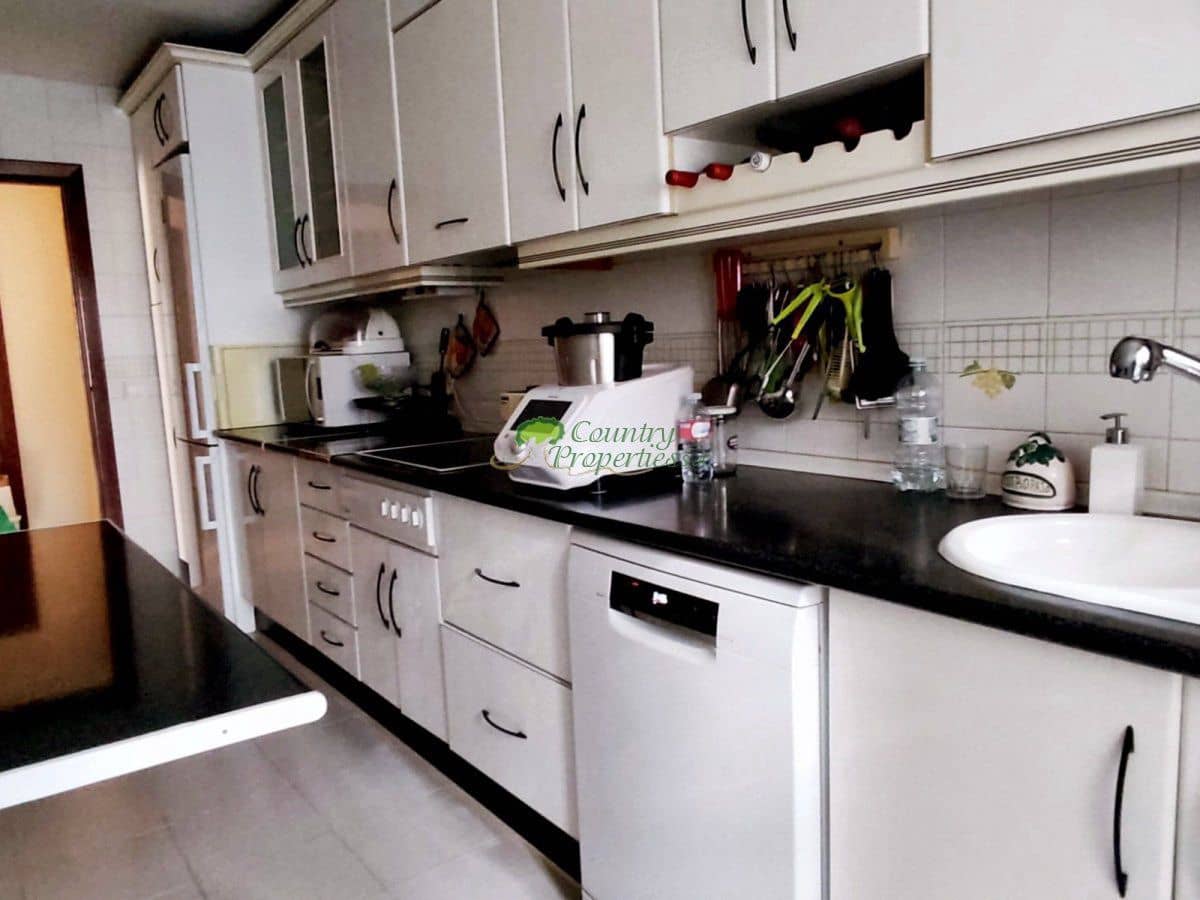 4 Zimmer Apartment zu verkaufen in Torre del Mar mit Garage - 425.000 € (Ref: 9368879)