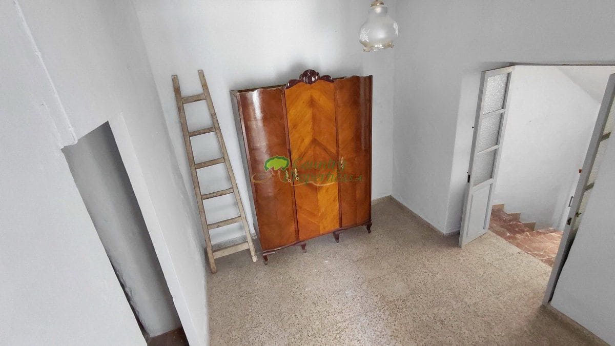 4 bedroom Townhouse for sale in Competa - € 194,000 (Ref: 9375529)