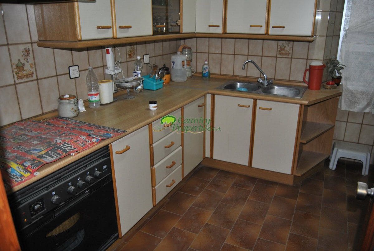 10 bedroom Townhouse for sale in Competa - € 210,000 (Ref: 9406303)