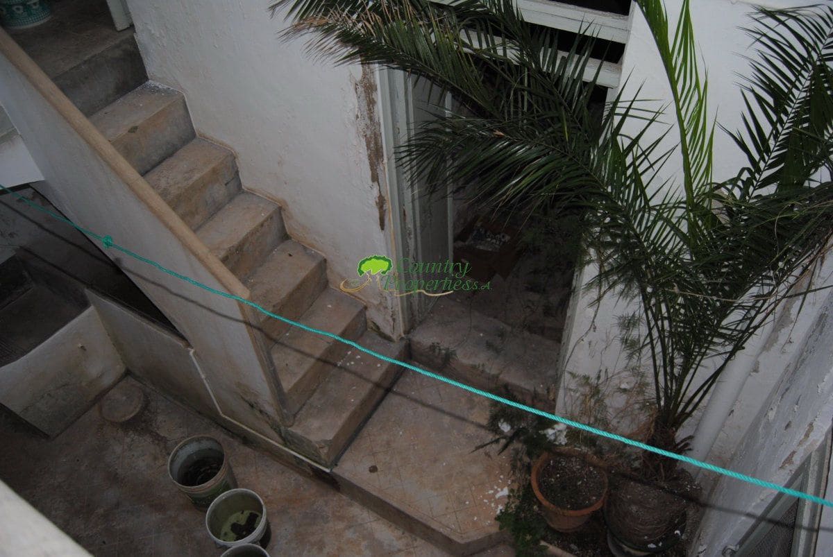 10 bedroom Townhouse for sale in Competa - € 210,000 (Ref: 9406303)