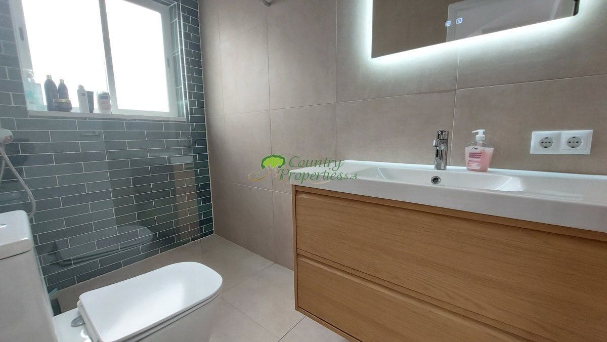 3 sypialnia Dom na sprzedaż w Torrox - 225 000 € (Ref: 9413759)