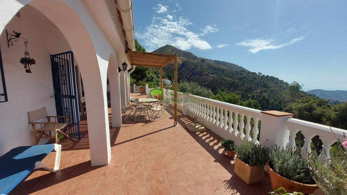 Finca/Casa Rural de 3 habitaciones en Cómpeta en venta - 449.000 € (Ref: 9430746)