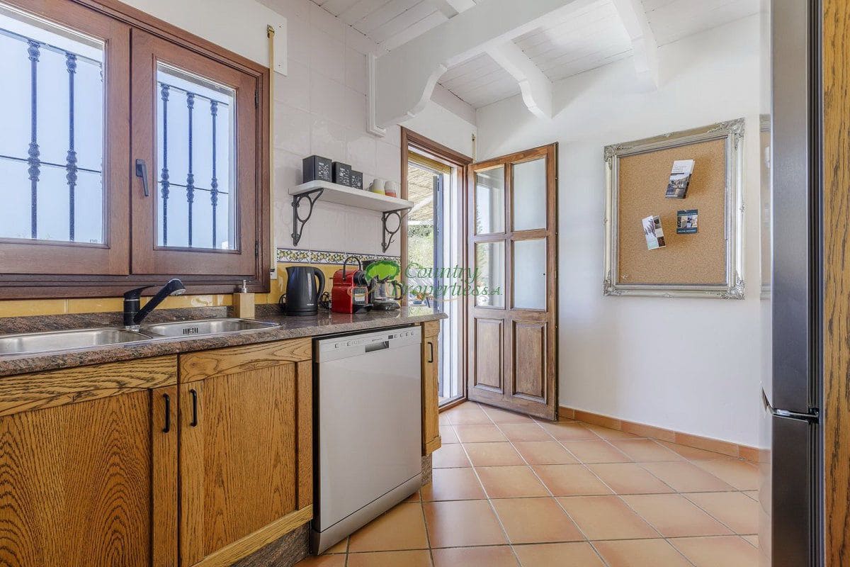 4 slaapkamer Finca/Landhuis te koop in Competa - € 389.000 (Ref: 9430748)