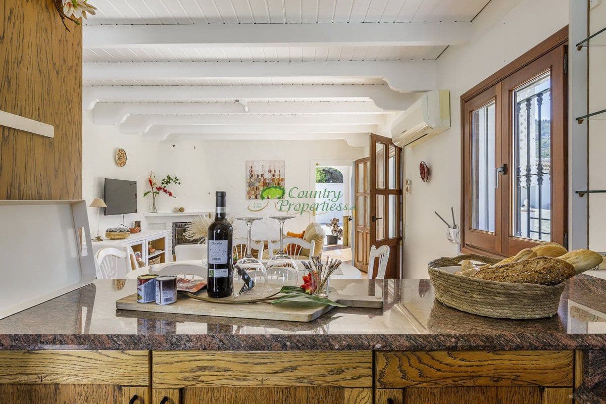 4 slaapkamer Finca/Landhuis te koop in Competa - € 389.000 (Ref: 9430748)