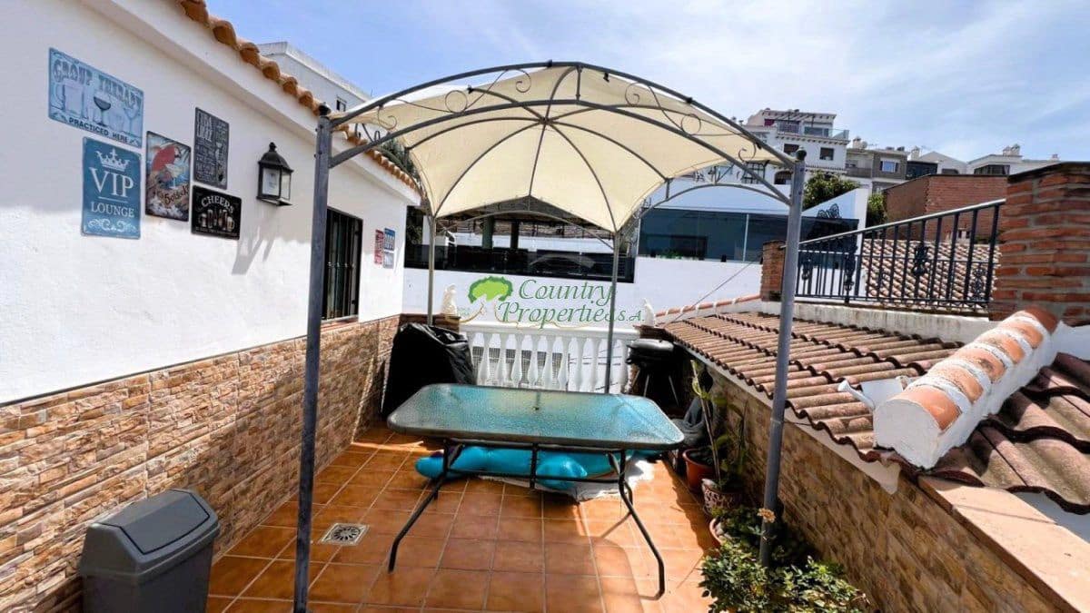 2 bedroom Townhouse for sale in Competa with garage - € 149,000 (Ref: 9430749)