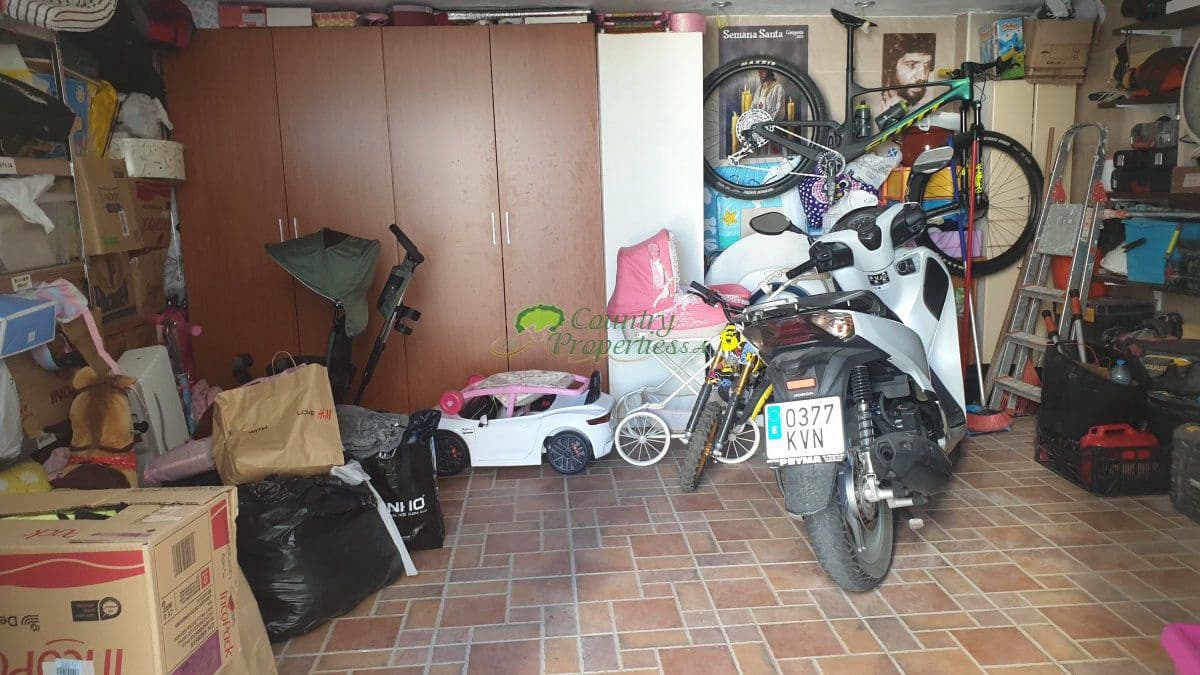 2 bedroom Townhouse for sale in Competa with garage - € 149,000 (Ref: 9430749)