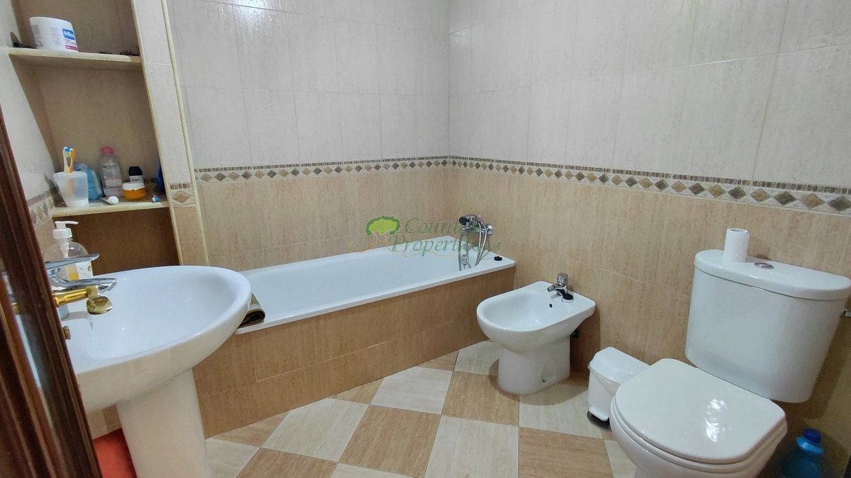 3 soveværelse Byhus til salg i Competa - € 210.000 (Ref: 9503963)