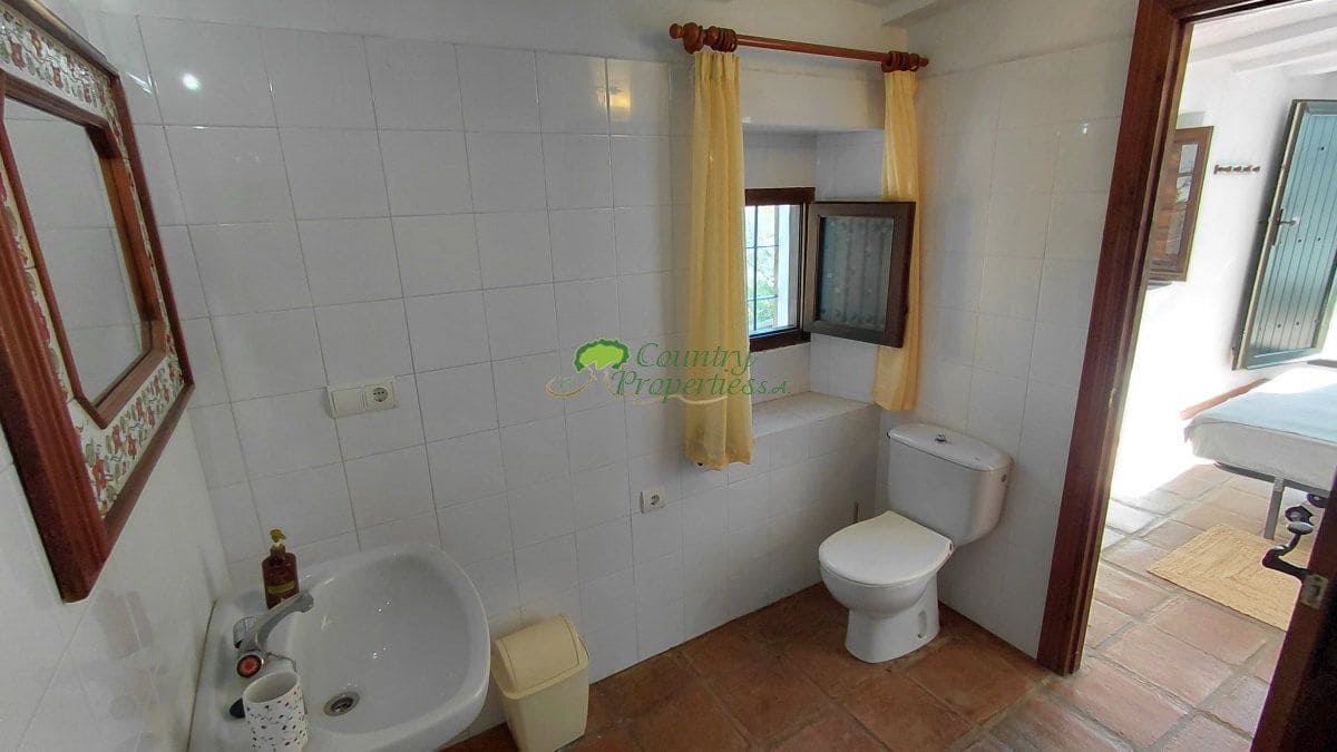 Finca/Casa Rural de 2 habitaciones en Cómpeta en venta - 525.000 € (Ref: 9527178)