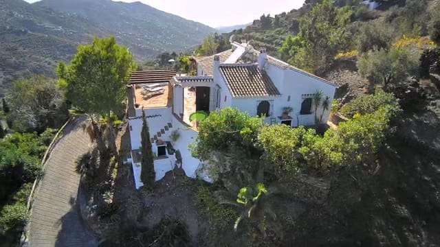 Finca/Casa Rural de 2 habitaciones en Cómpeta en venta - 525.000 € (Ref: 9527178)