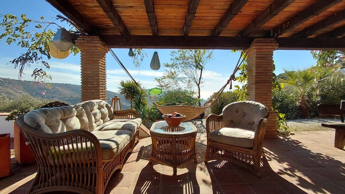 Finca/Casa Rural de 2 habitaciones en Cómpeta en venta - 525.000 € (Ref: 9527178)