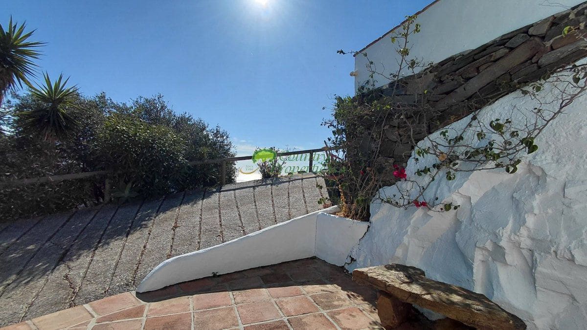 Finca/Casa Rural de 2 habitaciones en Cómpeta en venta - 525.000 € (Ref: 9527178)