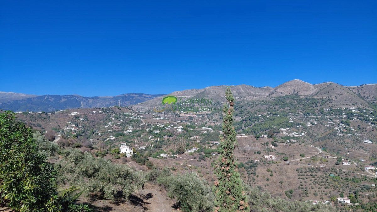 Finca/Casa Rural de 2 habitaciones en Cómpeta en venta - 525.000 € (Ref: 9527178)