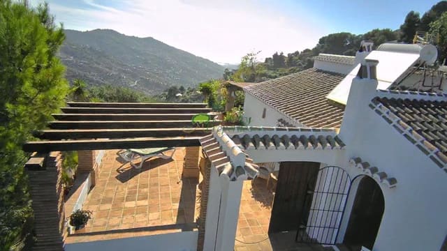 Finca/Casa Rural de 2 habitaciones en Cómpeta en venta - 525.000 € (Ref: 9527178)