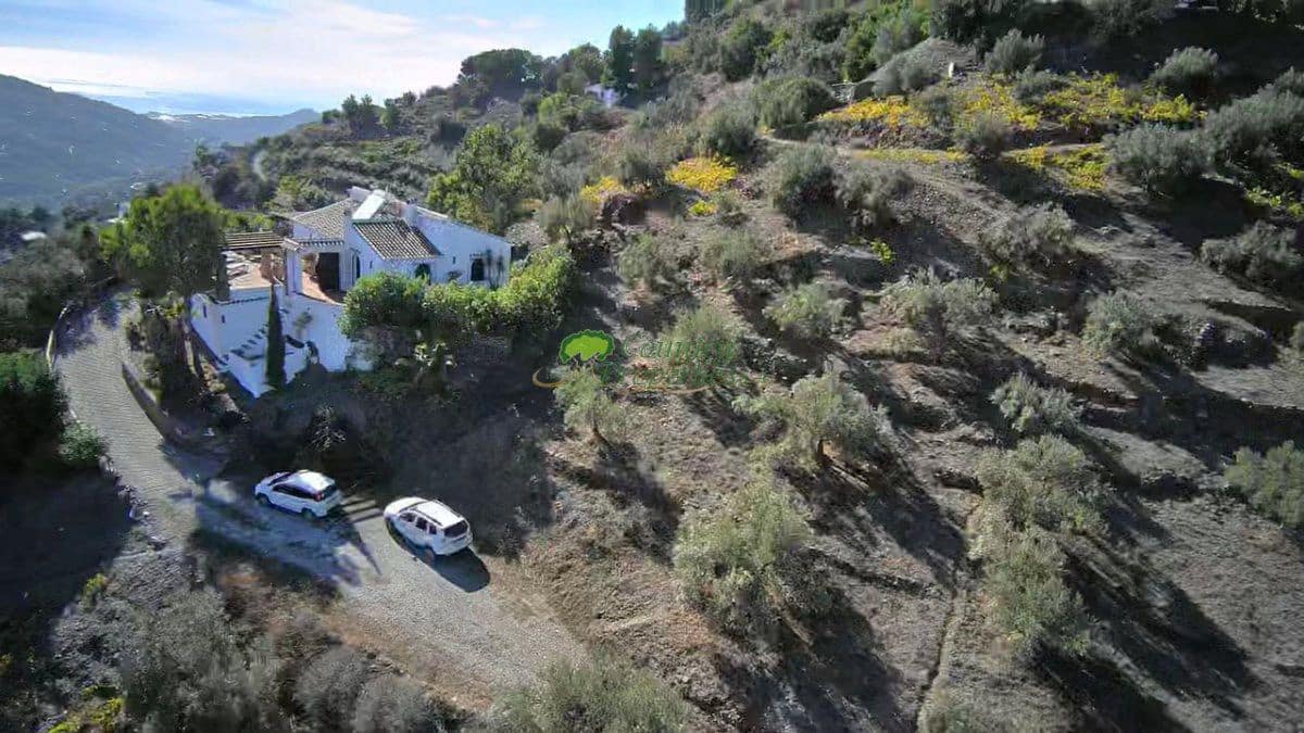 Finca/Casa Rural de 2 habitaciones en Cómpeta en venta - 525.000 € (Ref: 9527178)