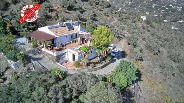 Finca/Casa Rural de 2 habitaciones en Cómpeta en venta - 525.000 € (Ref: 9527178)
