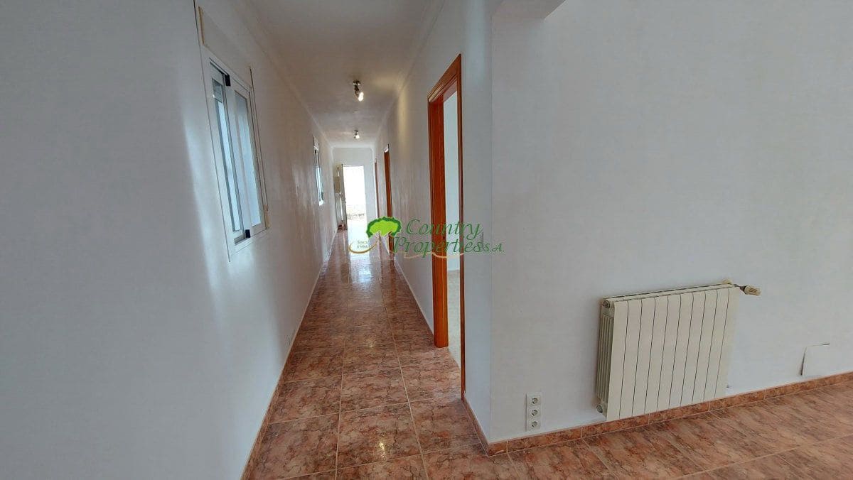 5 bedroom Finca/Country House for sale in Arenas with garage - € 595,000 (Ref: 9535871)