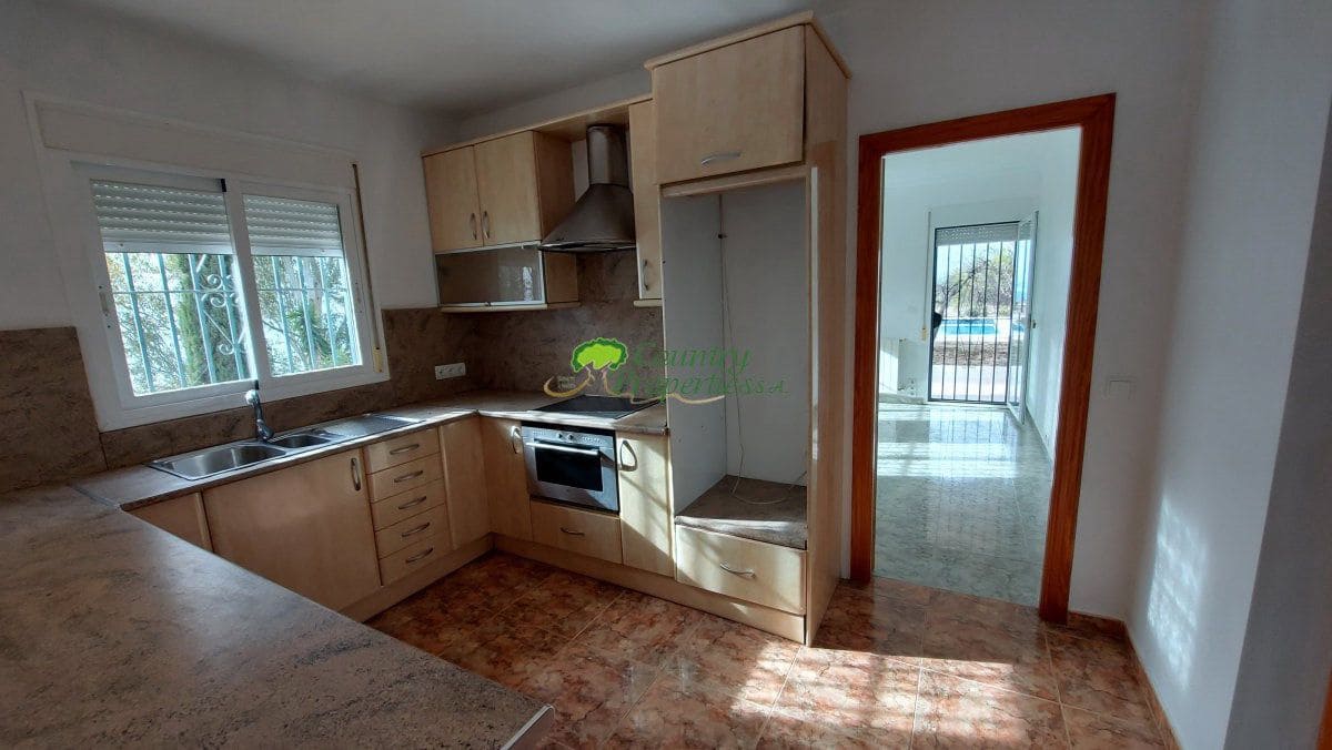 5 bedroom Finca/Country House for sale in Arenas with garage - € 595,000 (Ref: 9535871)