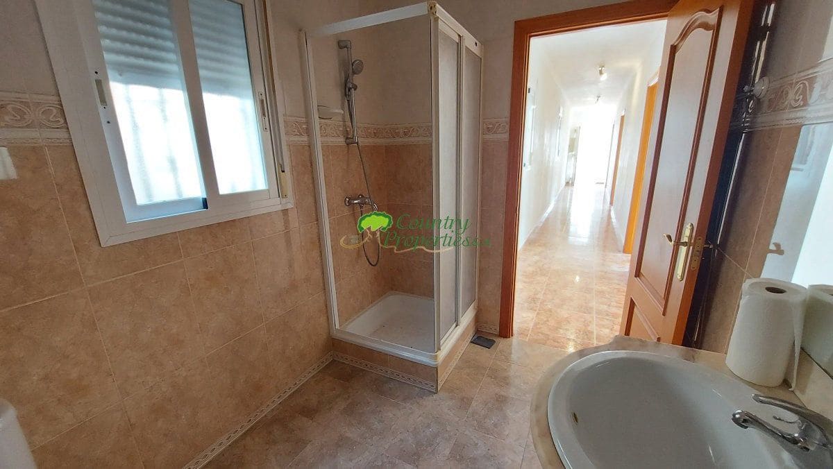 5 bedroom Finca/Country House for sale in Arenas with garage - € 595,000 (Ref: 9535871)