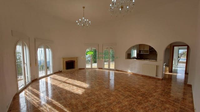 Finca/Casa Rural de 5 habitaciones en Arenas en venta con garaje - 595.000 € (Ref: 9535871)