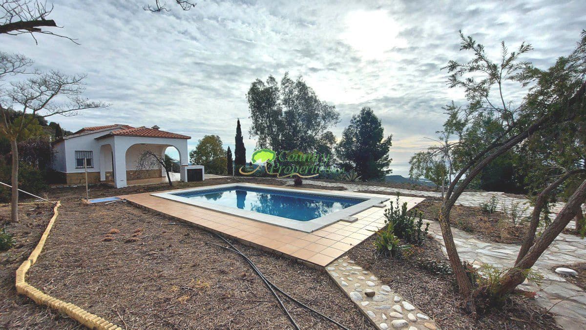5 bedroom Finca/Country House for sale in Arenas with garage - € 595,000 (Ref: 9535871)