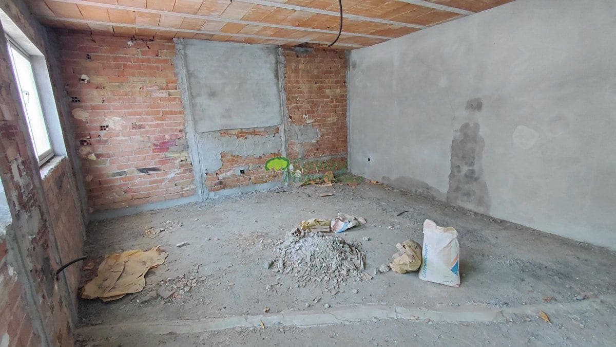 4 slaapkamer Huis te koop in Competa met garage - € 179.000 (Ref: 9551031)