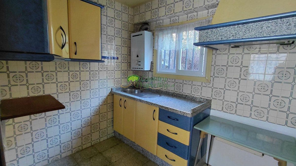 4 slaapkamer Huis te koop in Competa met garage - € 179.000 (Ref: 9551031)