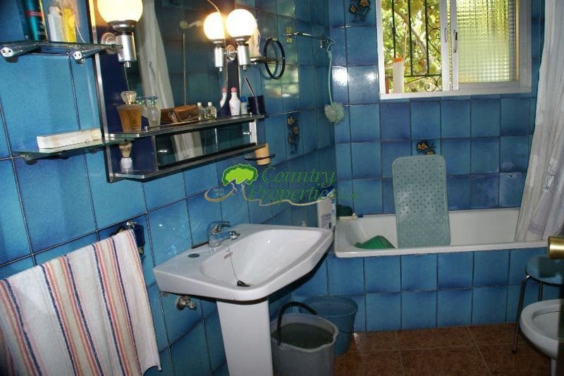 3 sovrum Villa till salu i Torrox med garage - 370 000 € (Ref: 9570798)