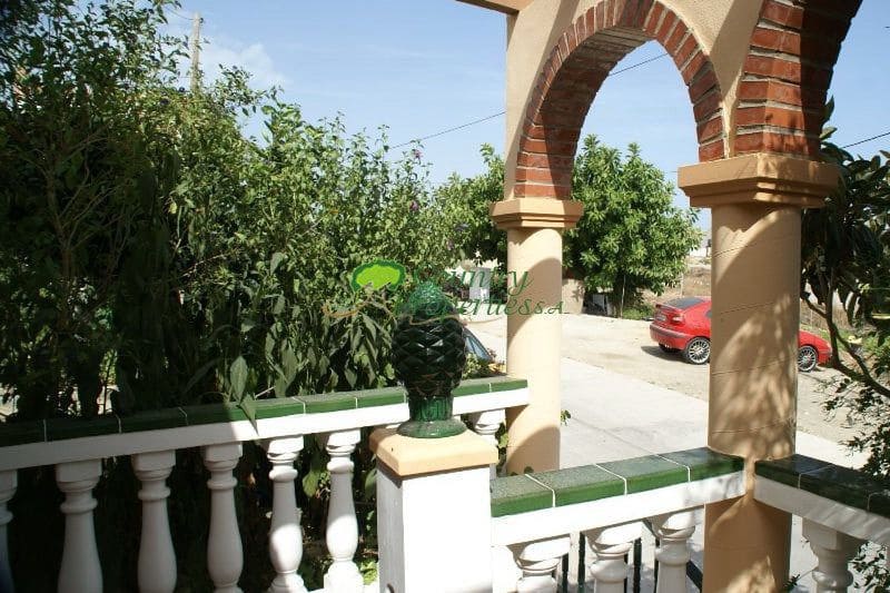 3 sovrum Villa till salu i Torrox med garage - 370 000 € (Ref: 9570798)