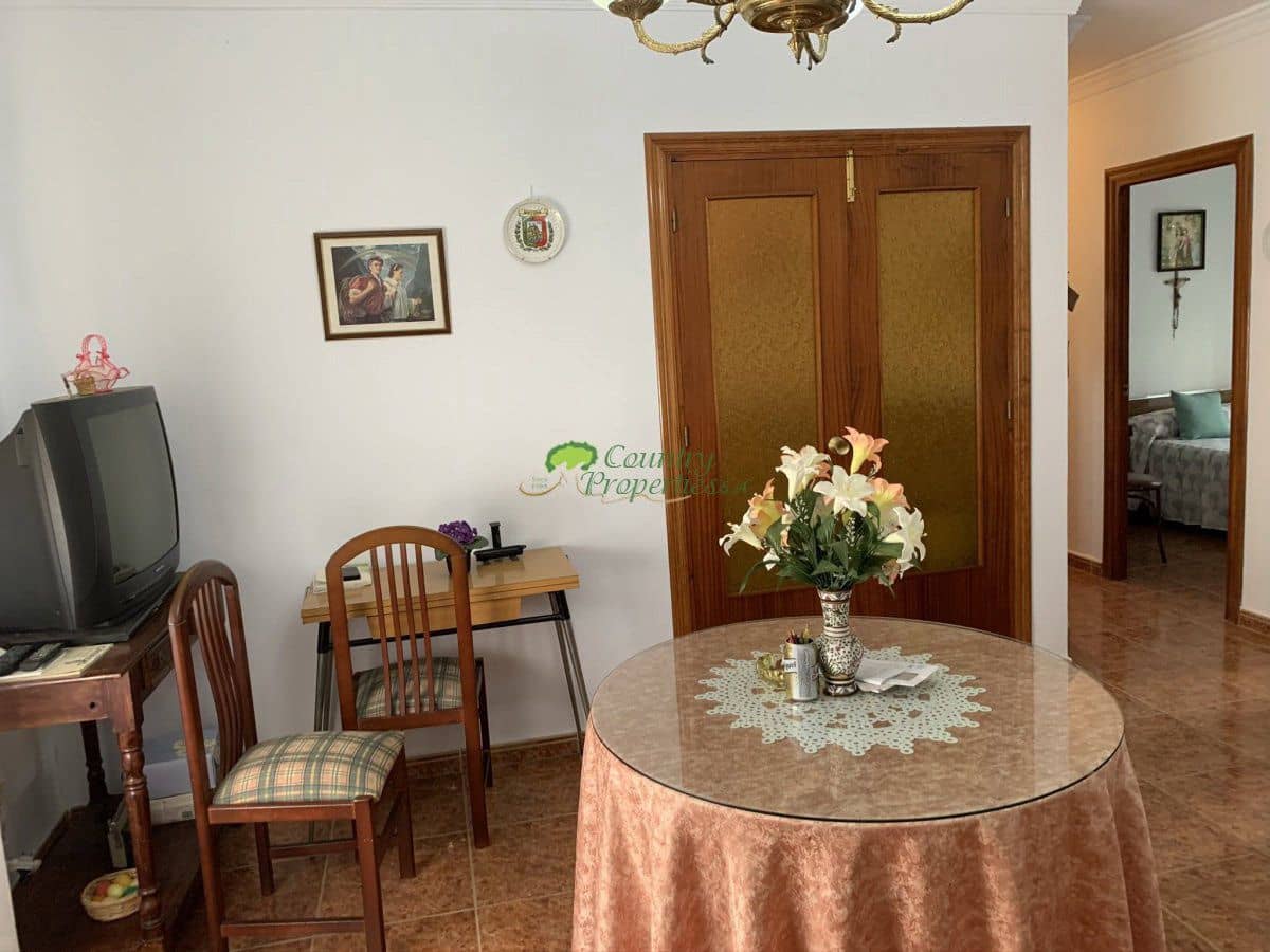 3 sovrum Villa till salu i Torrox med garage - 370 000 € (Ref: 9570798)