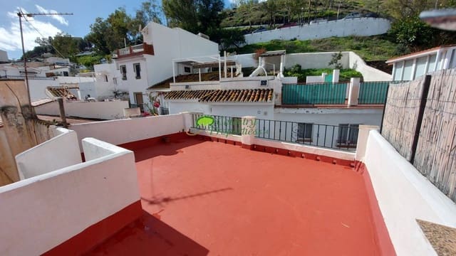 3 makuuhuone Omakotitalo myytävänä paikassa Torrox - 127 000 € (Ref: 9574047)