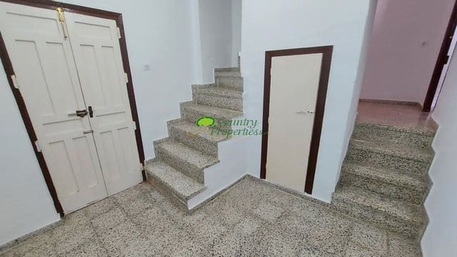 3 makuuhuone Omakotitalo myytävänä paikassa Torrox - 127 000 € (Ref: 9574047)