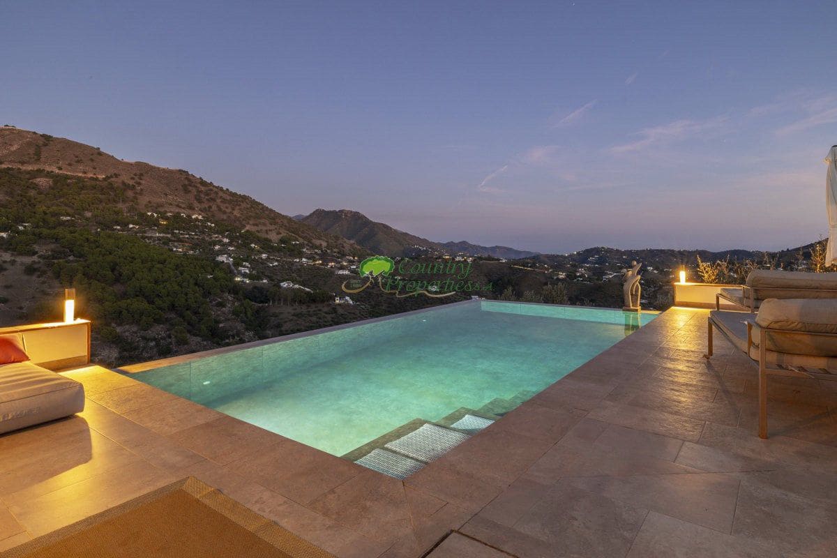 4 Zimmer Finca/Landgut zu verkaufen in Competa - 995.000 € (Ref: 9604677)