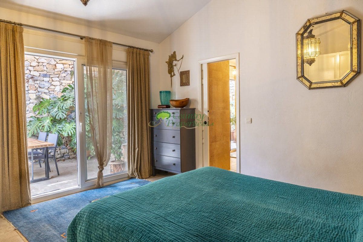 4 Zimmer Finca/Landgut zu verkaufen in Competa - 995.000 € (Ref: 9604677)