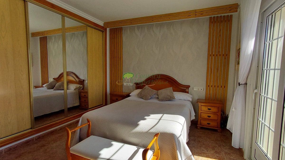 8 slaapkamer Finca/Landhuis te koop in Puente de Don Manuel met garage - € 685.000 (Ref: 9644594)