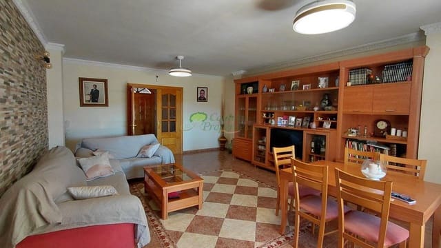 8 slaapkamer Finca/Landhuis te koop in Puente de Don Manuel, Alcaucín met garage - € 685.000 (Ref: 9644594)
