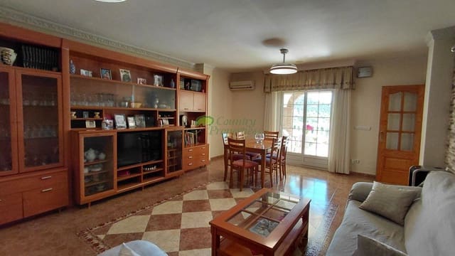 8 slaapkamer Finca/Landhuis te koop in Puente de Don Manuel, Alcaucín met garage - € 685.000 (Ref: 9644594)