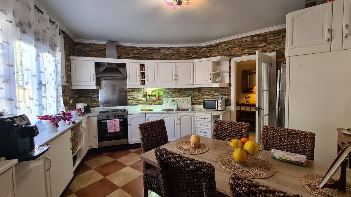 4 Zimmer Apartment zu verkaufen in Competa - 270.000 € (Ref: 9651268)